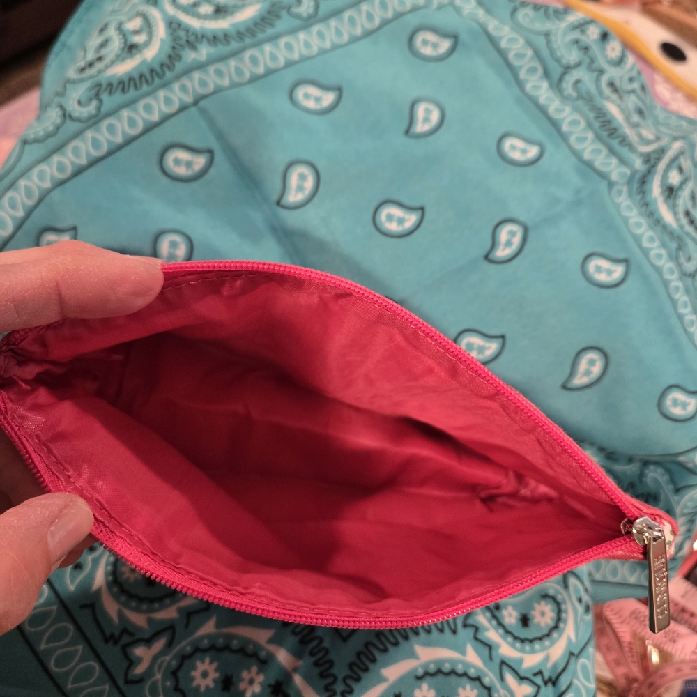 Marimekko Pink and White Floral Pouch Set - Picture 3 of 11